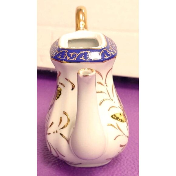 Miniature Porcelain Teapot With Gold Handle & Butterfly Design No Lid - Picture 2 of 6